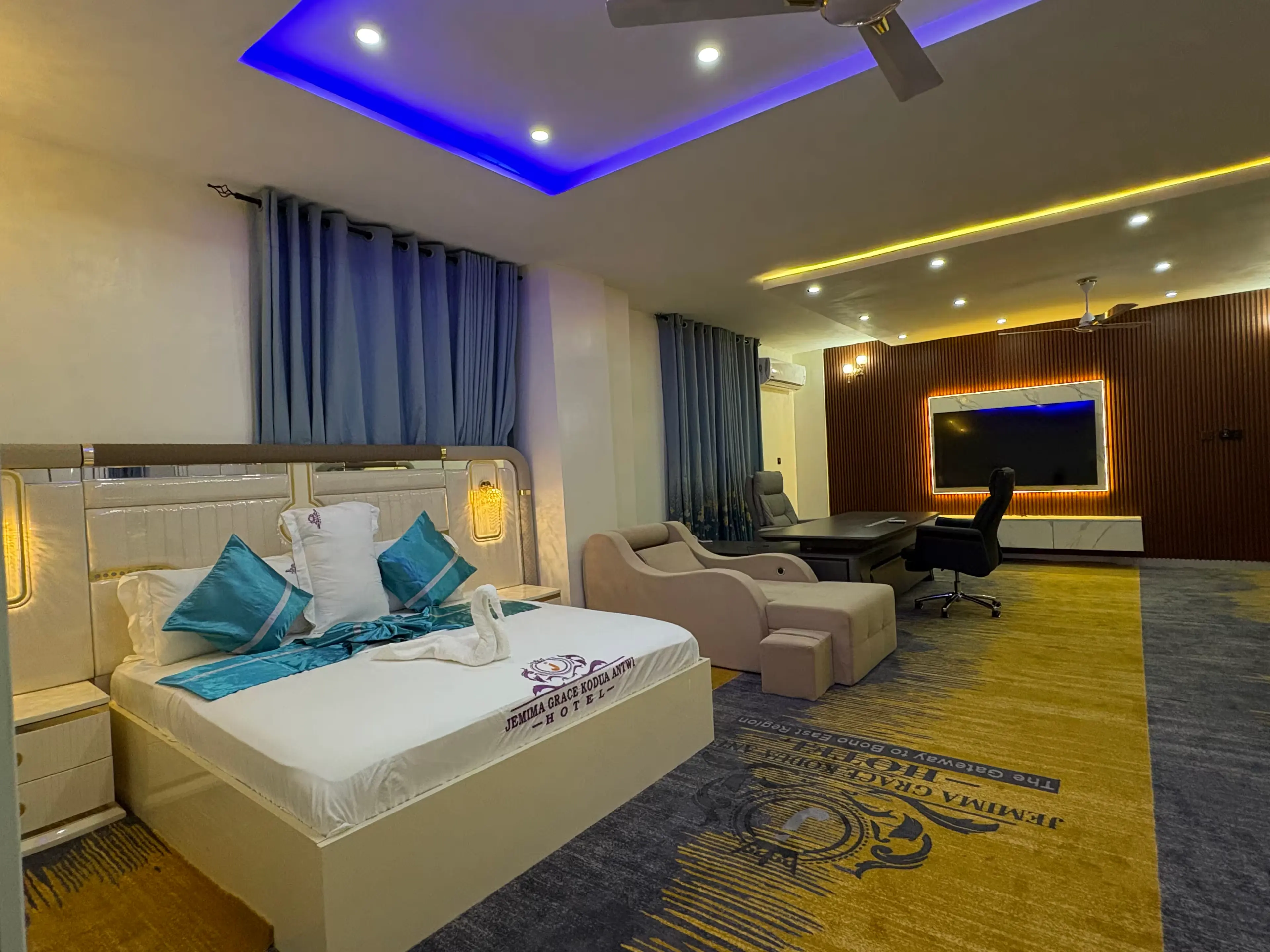 Artist Room at Jemima Grace Kodua Antwi Hotel